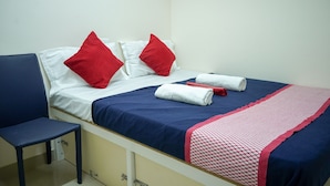 Room - RAJE SAMBHAJI GUEST HOUSE (Belagavi)