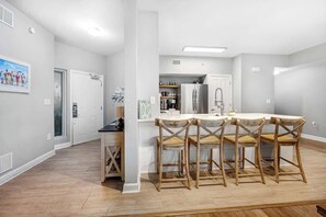 Interior - Luxury Ocean Front Condo 3 bed, 3 bath, Bunk Room (Panama City Beach)