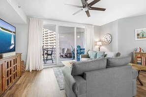 Smart TV - Luxury Ocean Front Condo 3 bed, 3 bath, Bunk Room (Panama City Beach)