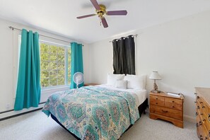 3 chambres, accès à Internet, literie fournie