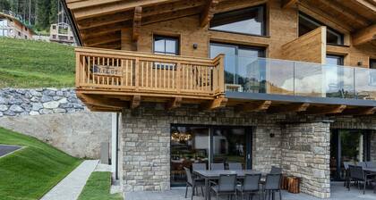 Chalet with sauna near centre and ski lift