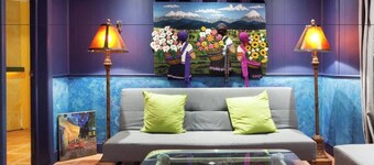DuPont - Scandinavian Café & Garden Apartment