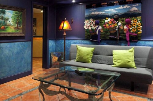 DuPont - Scandinavian Café & Garden Apartment