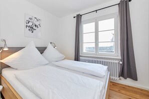 Luokittelematon kuva, 5 kautta 38, painike