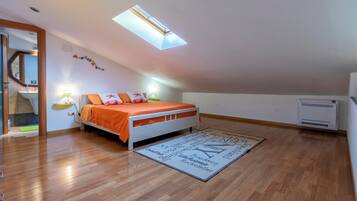 2 多间卧室、熨斗/熨衣板、免费 WiFi、床单