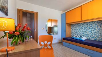 2 chambres, fer et planche à repasser, Wi-Fi gratuit, draps fournis