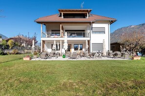 Exterior - Bright Apartment "1 Weger" with Panoramic Mountain View, Wi-Fi & Balcony (Andrian)