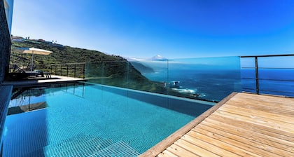 Villa "Prismar" close to the Sea with Sea View, El Teide Views, Pool, Wi-Fi & Terraces