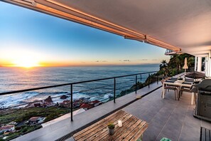 Outdoor dining - Villa "Prismar" close to the Sea with Sea View, El Teide Views, Pool, Wi-Fi & Terraces (tacoronte)