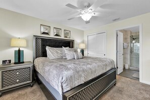6 bedrooms, desk, iron/ironing board, free WiFi