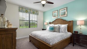 6 bedrooms, desk, iron/ironing board, free WiFi - New Listing! Champions Gate Resort, 10mi to Disney & 21mi to Universal - GRH438936 (Davenport)