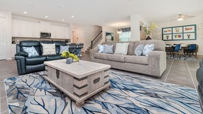 TV, video games, DVD player - New Listing! Solara Resort, 8mi to Disney & 15mi to Universal - GRH438759 (Kissimmee)