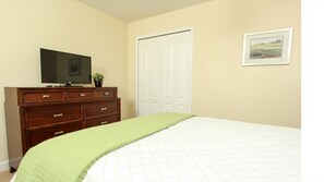 8 bedrooms, desk, iron/ironing board, free WiFi