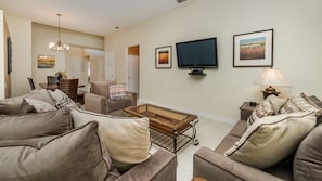 TV, video games, DVD player, table tennis - New Listing! Windsor Hills Resort, 3mi to Disney & 12mi to Universal - GRH438797 (Kissimmee)