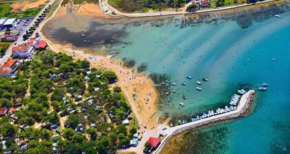 4-BEDROOMS; PRIVATE POOL,BBQ, Quite area !!!