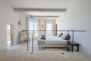 6 chambres, fer et planche à repasser, Wi-Fi gratuit, draps fournis
