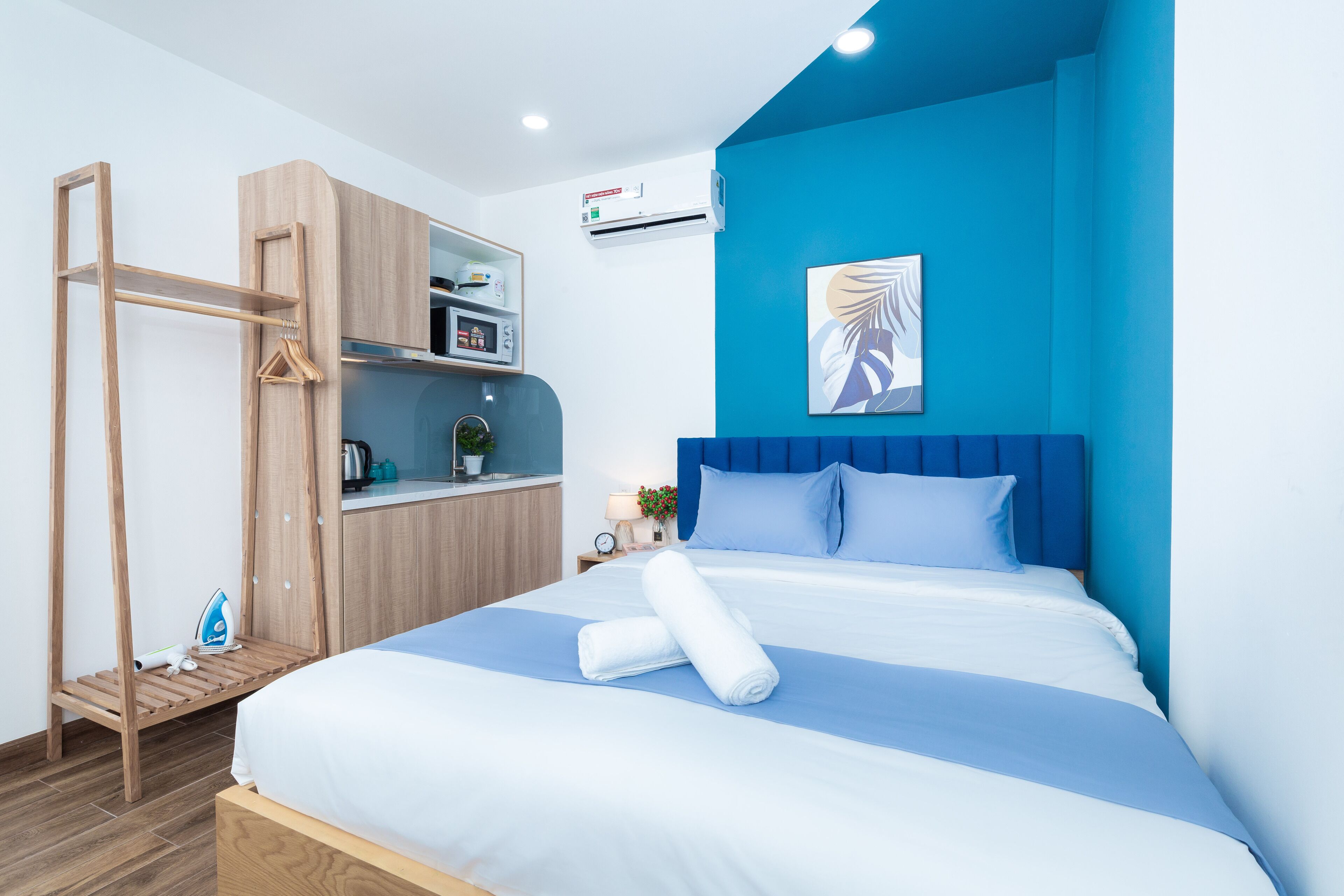 Deluxe-Studio, Nichtraucher, Küche | Schreibtisch, laptopgeeigneter Arbeitsplatz, Bügeleisen/Bügelbrett