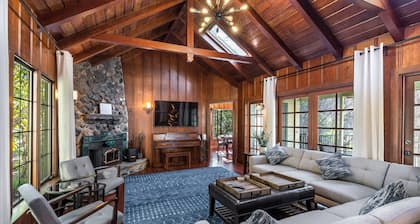 Rivendell ~ Lovely Riverfront Home, Classic Style with Modern Amenities