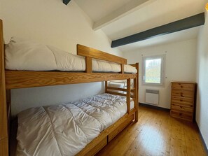 2 bedrooms