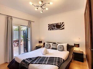 6 Schlafzimmer, Bügeleisen/Bügelbrett, Reisekinderbett, kostenloses WLAN