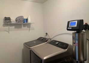 Interior - Welcome to a nice modern escape on Atlanta (Atlanta)