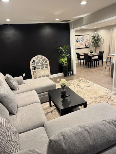 Welcome to a nice modern escape on Atlanta