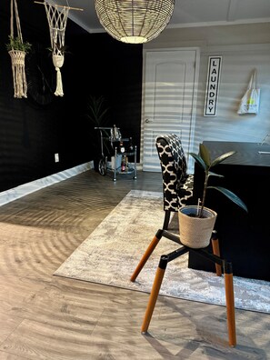 Lobby - Welcome to a nice modern escape on Atlanta (Atlanta)