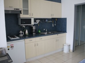 Kühlschrank, Mikrowelle