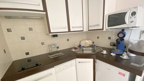 冷蔵庫、電子レンジ、食器洗い機