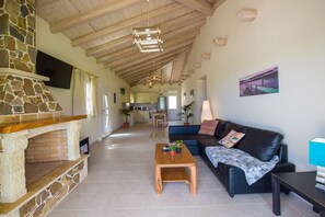TV, fireplace - Villas Porto Kamini in Afionas Corfu (Afionas)