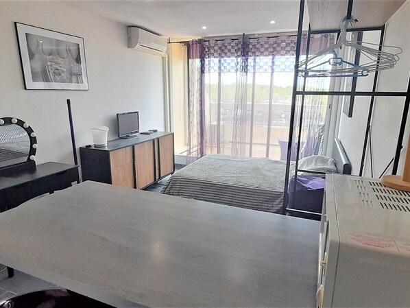 Iron/ironing board