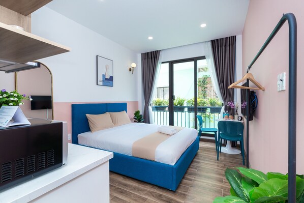 Estudio Premium, para no fumadores, cocina | Escritorio y espacio para trabajar con laptop 