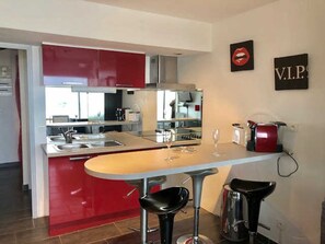 Fridge, microwave, dishwasher - Air-conditioned studio with pool, parking, wifi - Cap d'Agde (Cap d'Agde naturisme)