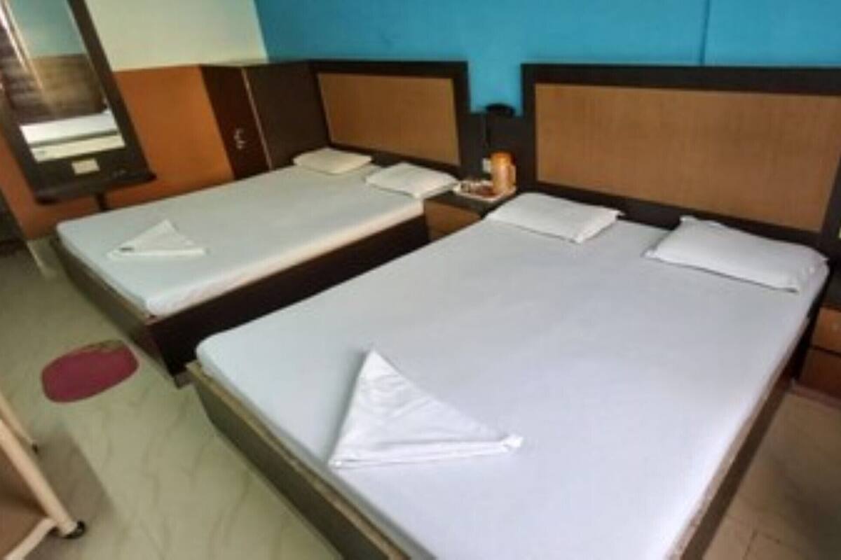 Egyptian cotton sheets, premium bedding, down comforters