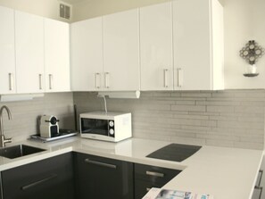 Refrigerador, microondas y lavavajillas 