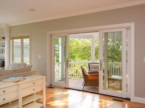 Smart TV, fireplace, offices