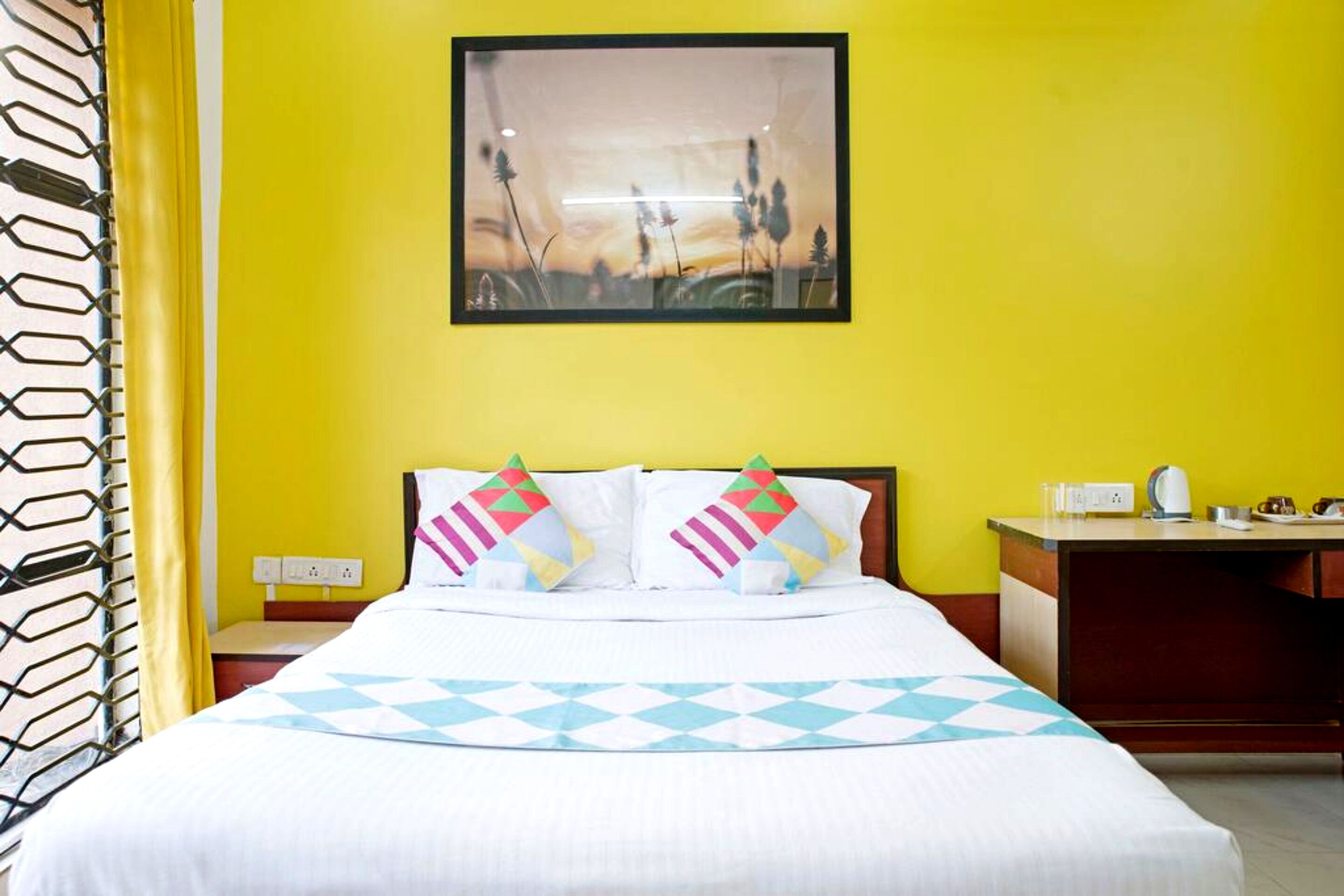 standard double room | free wifi, bed sheets