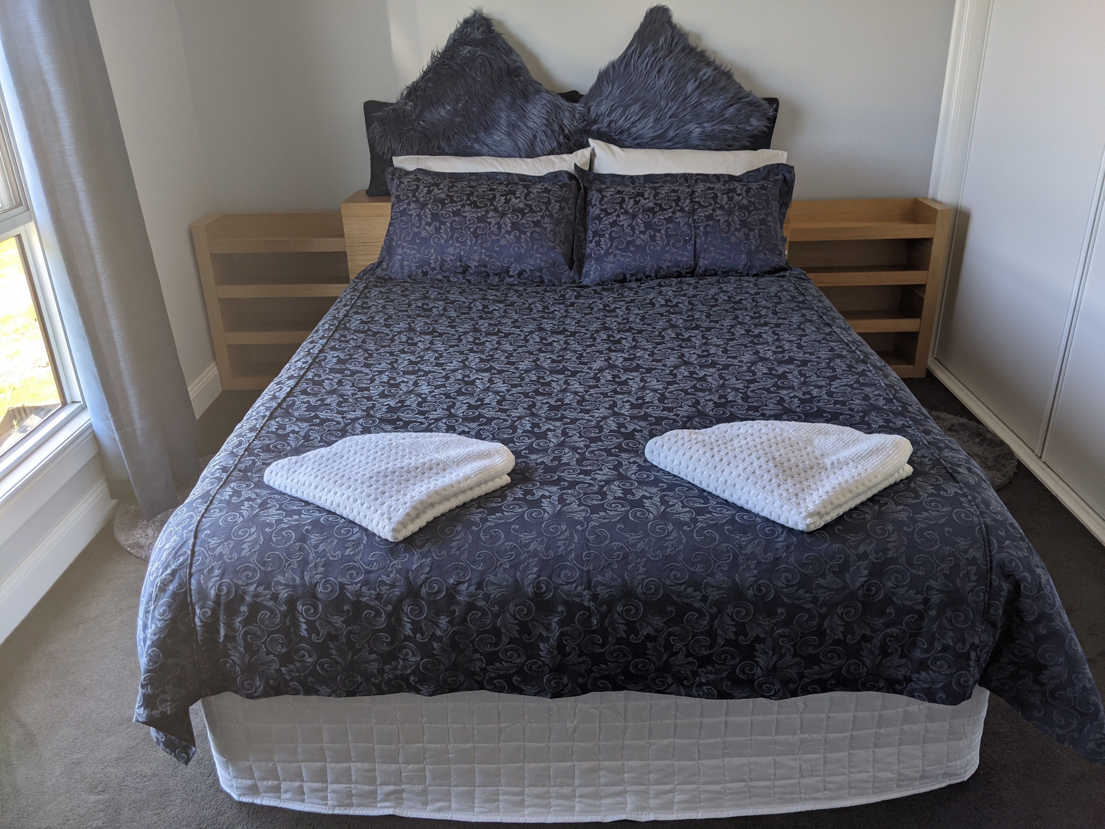 2 bedrooms, in-room safe, iron/ironing board, free WiFi