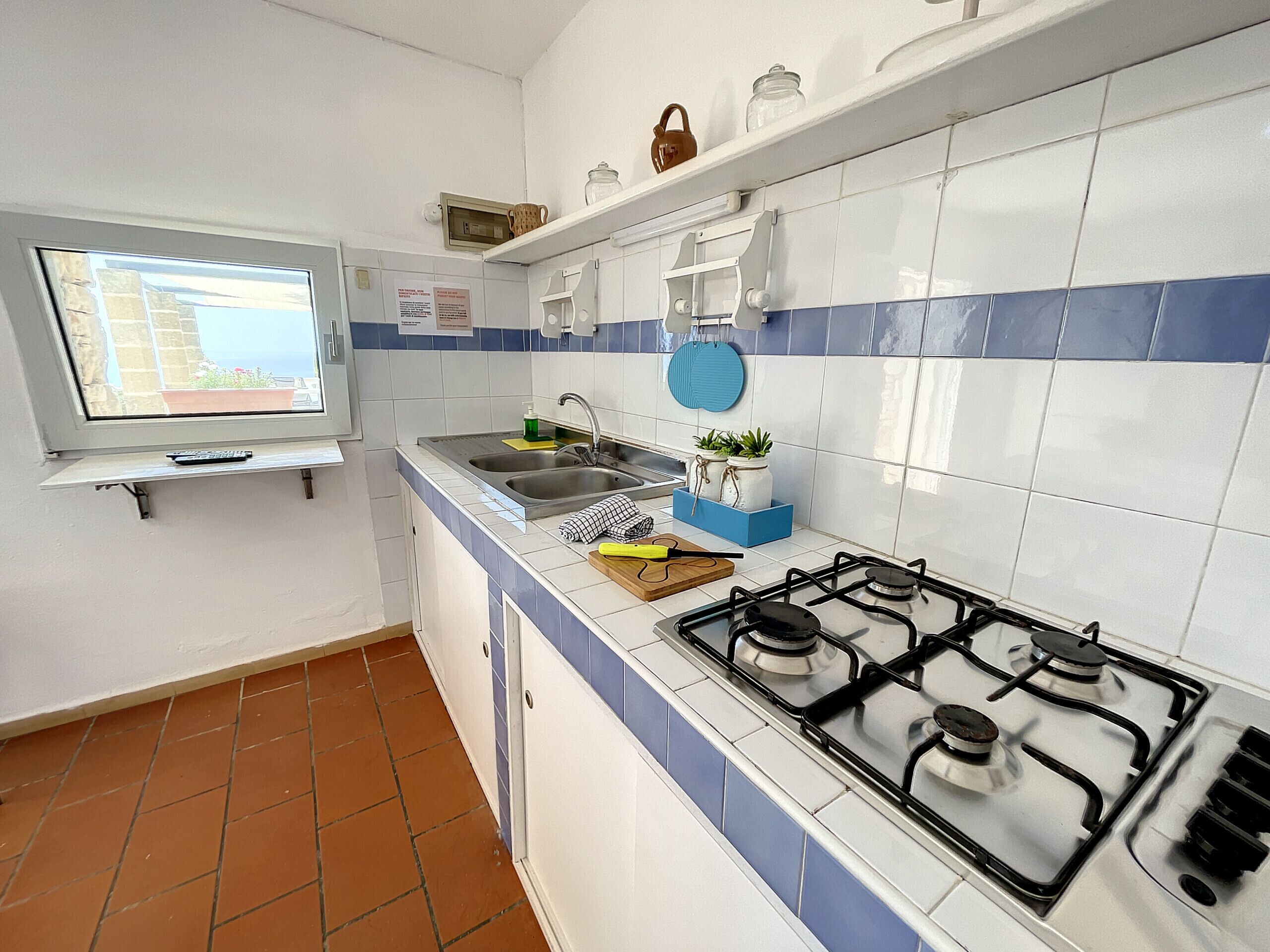 Kühlschrank, Kochgeschirr/Geschirr/Besteck