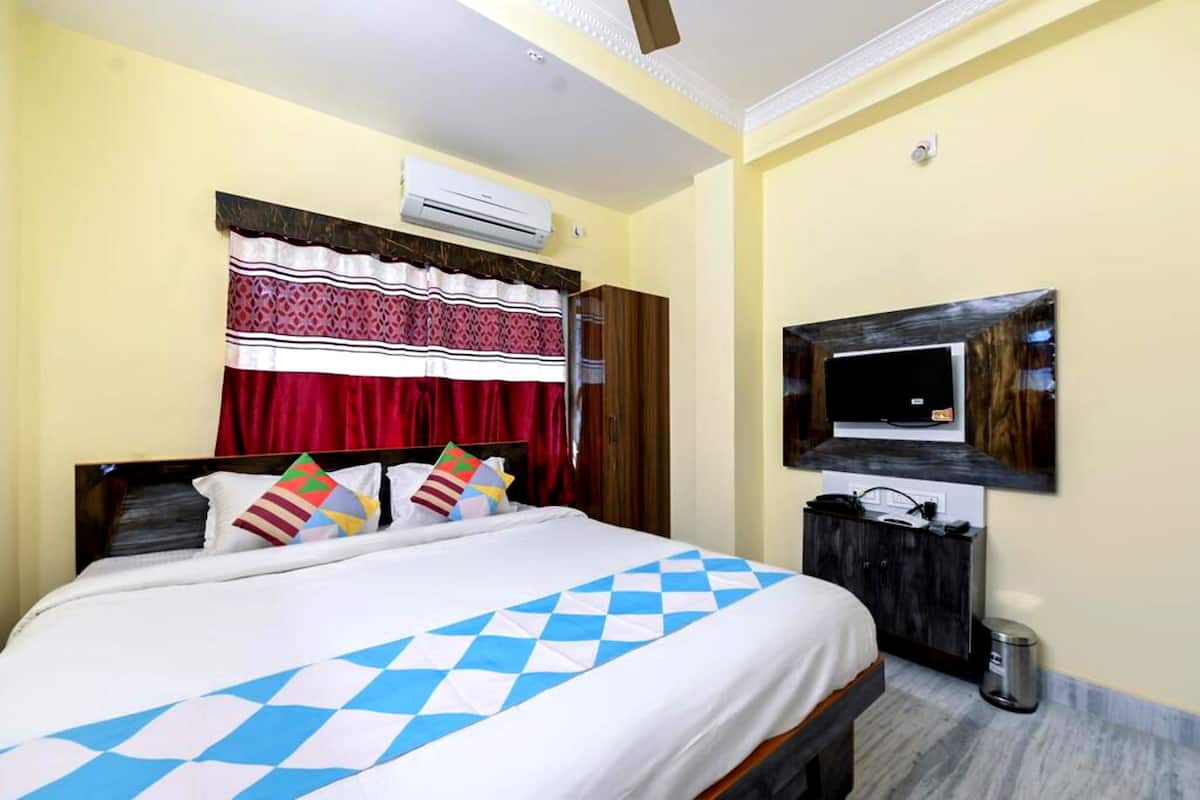 Deluxe Double Room, City View | Free WiFi, bed sheets