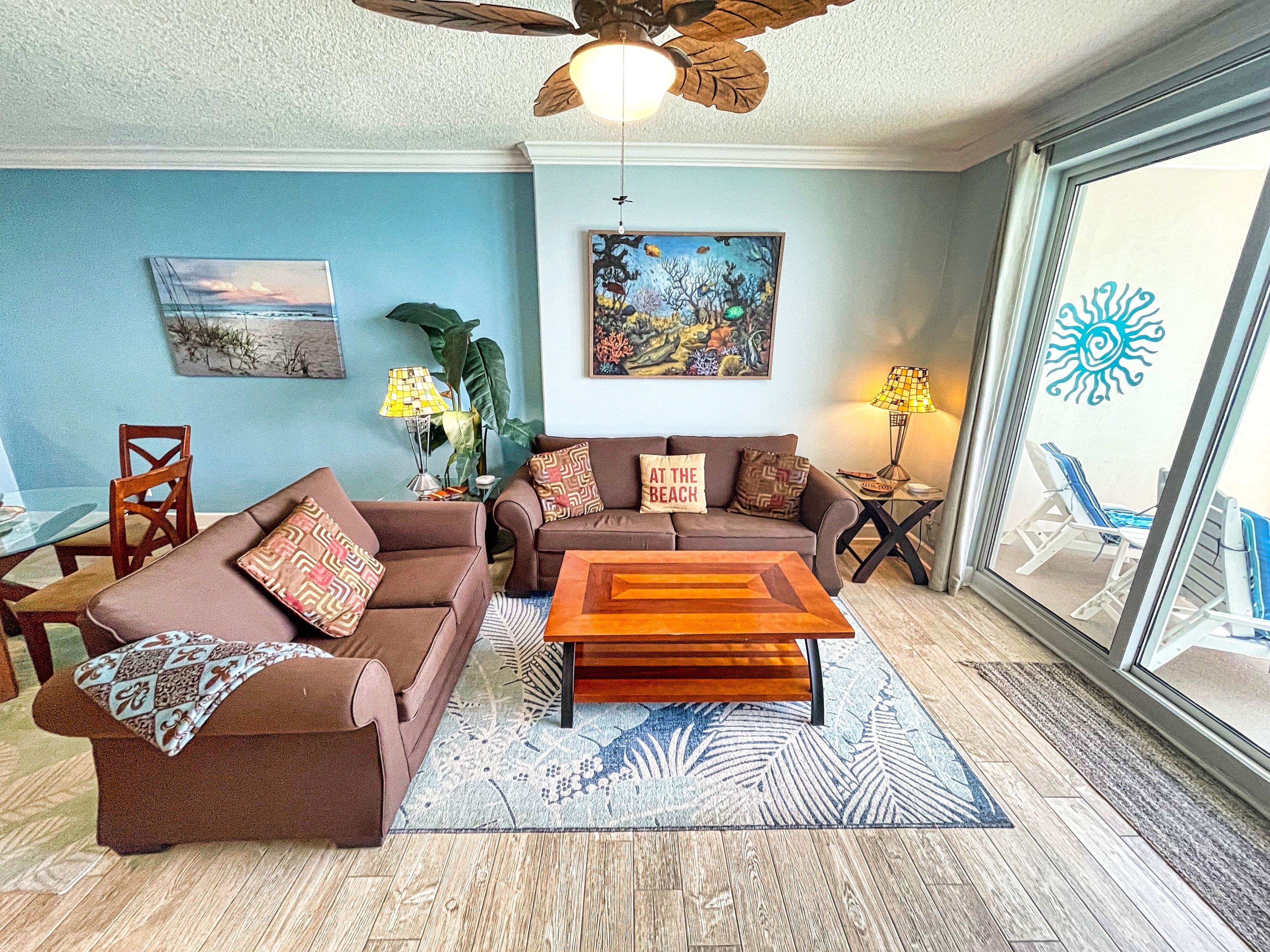 Spacious Beach Front Condo W/ Oversized Gulf Front Balcony, Free Beach Chairs