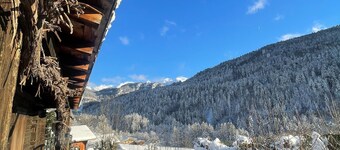 Chaleureux  chalet  situé dans les Aravis 10personnes ,Sauna