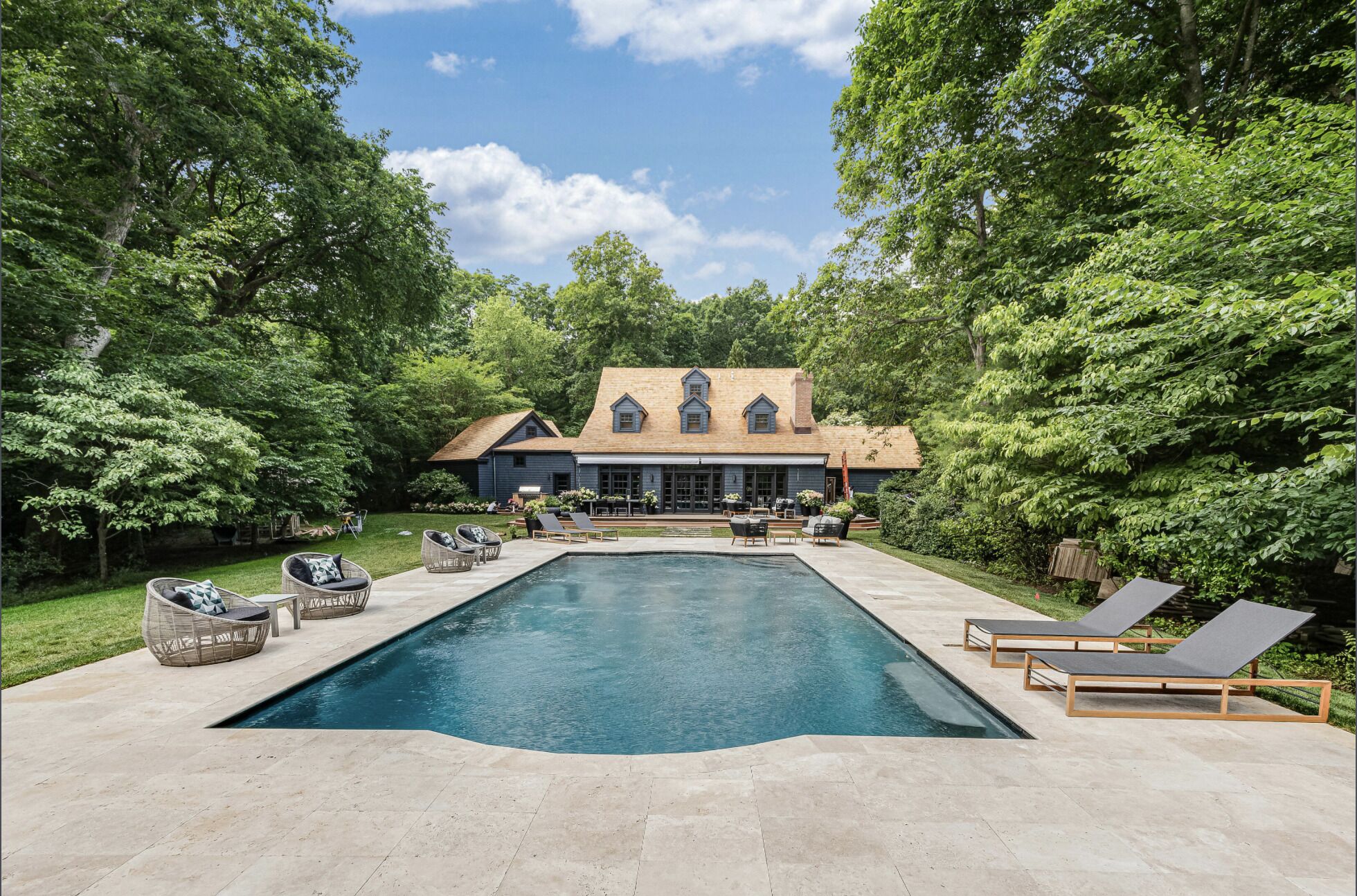 New Tastemakers East Hampton Estate with Tennis
