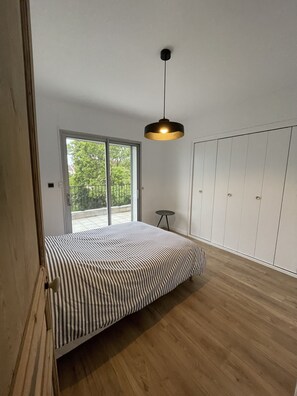 3 bedrooms, iron/ironing board, WiFi