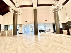 Lobby - Shores of Panama 1705 - Stunning Gulf Front Unit with reserved parking (Panama City Beach)