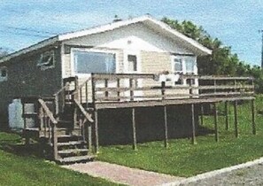 Exterior - Private beach community-6000 per month
On hold due to construction in area (Narragansett)