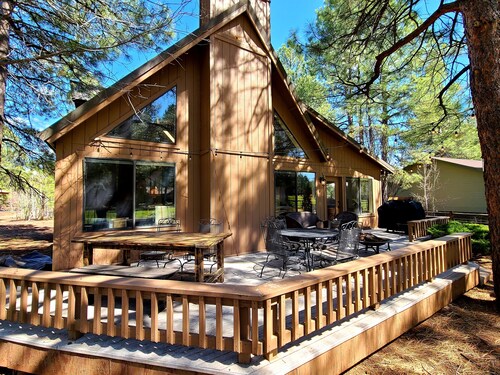 Relax, Golf & Ski - Perfect Mountain Getaway!