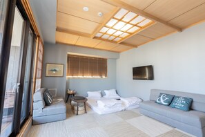 1 habitación, tabla de planchar con plancha, wifi gratis y ropa de cama 