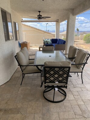 Outdoor dining - Luxury Lake Havasu Getaway: Spacious 3-Bedroom with Pool and Lake Views! (Lake Havasu City)