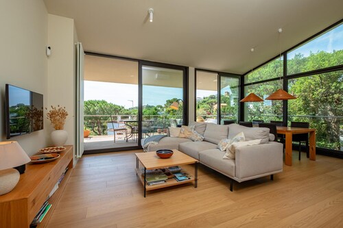 CL-2 Exclusive villa with views and private pool